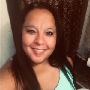 Meet your Posher, Niki